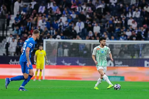 بمشاركة دونجا.. الهلال يكتسح النجمة في الدوري السعودي
